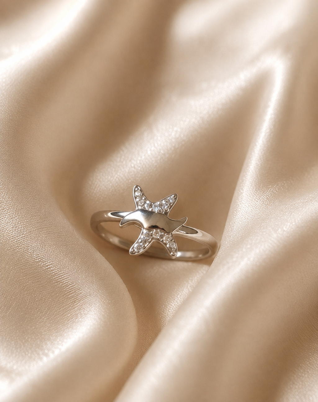 Minimal Gold Bow Ring