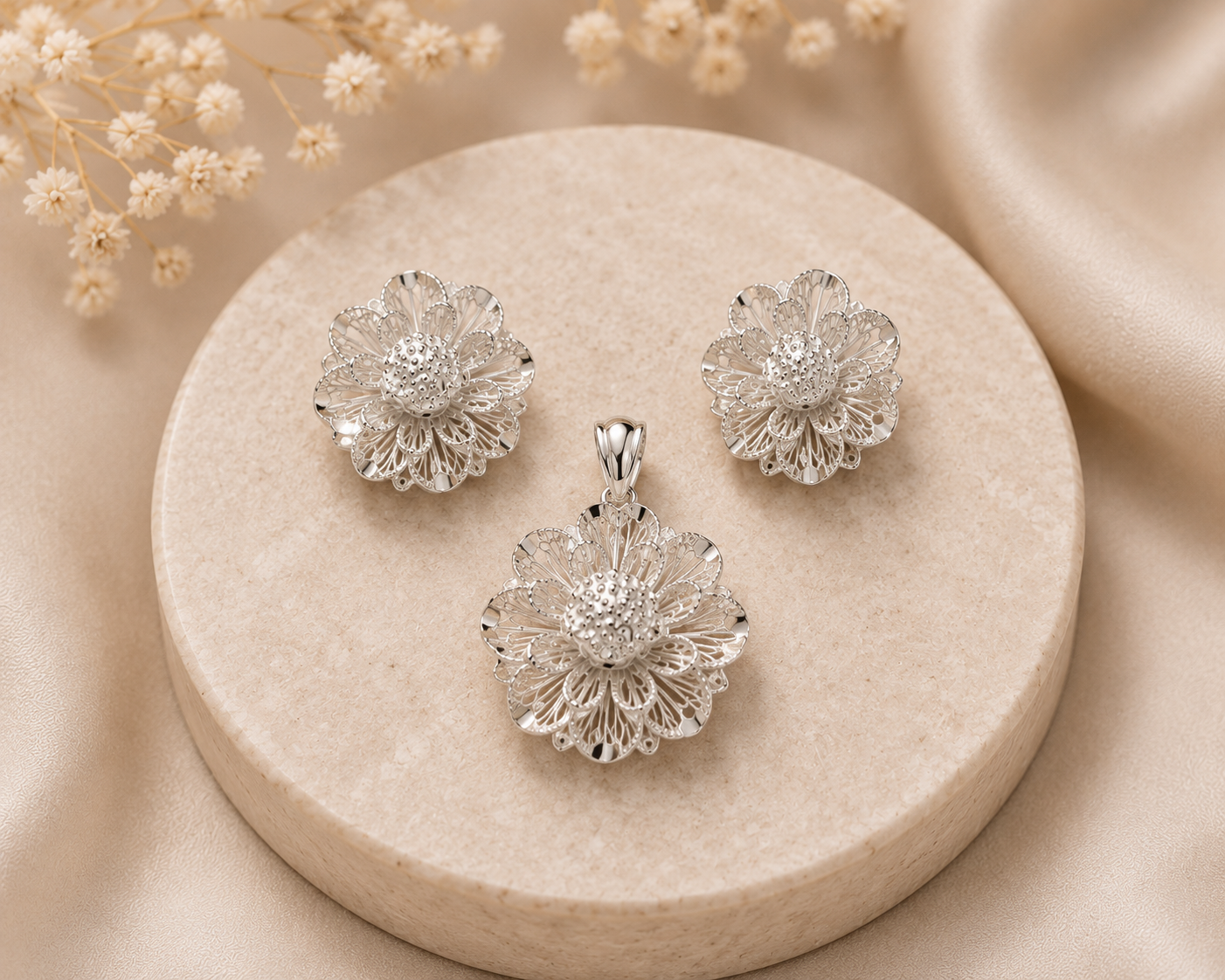 Silver Floral Pendant Set