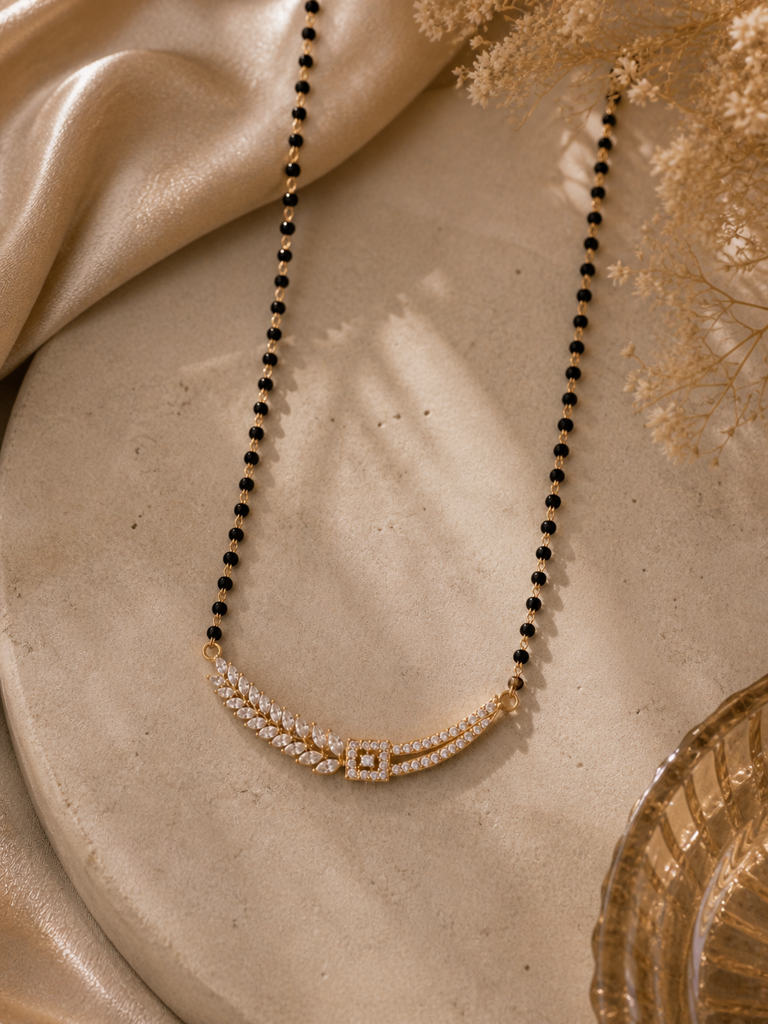 Feather Curve Sparkle