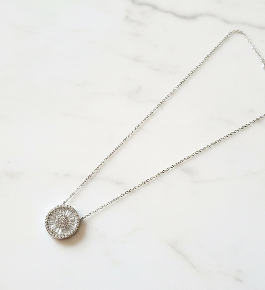Halo Medallion Pendant Chain