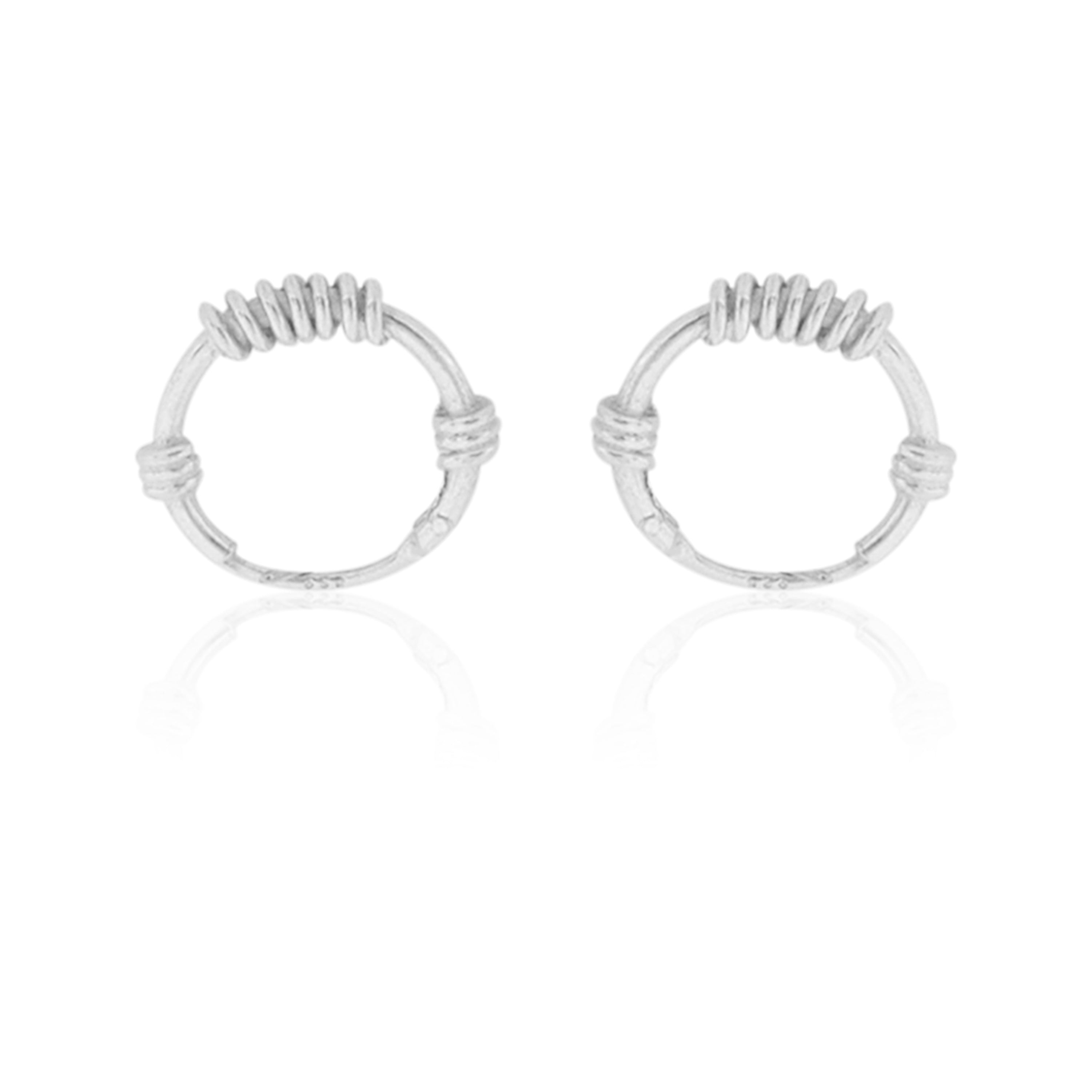 Dainty Leaf Platinum Stud Earring