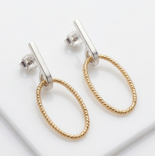 Minimal Oval Hoop Earrings