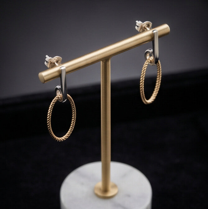 Minimal Oval Hoop Earrings