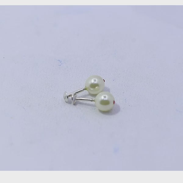 Cream Pearl Silver 925 Studs